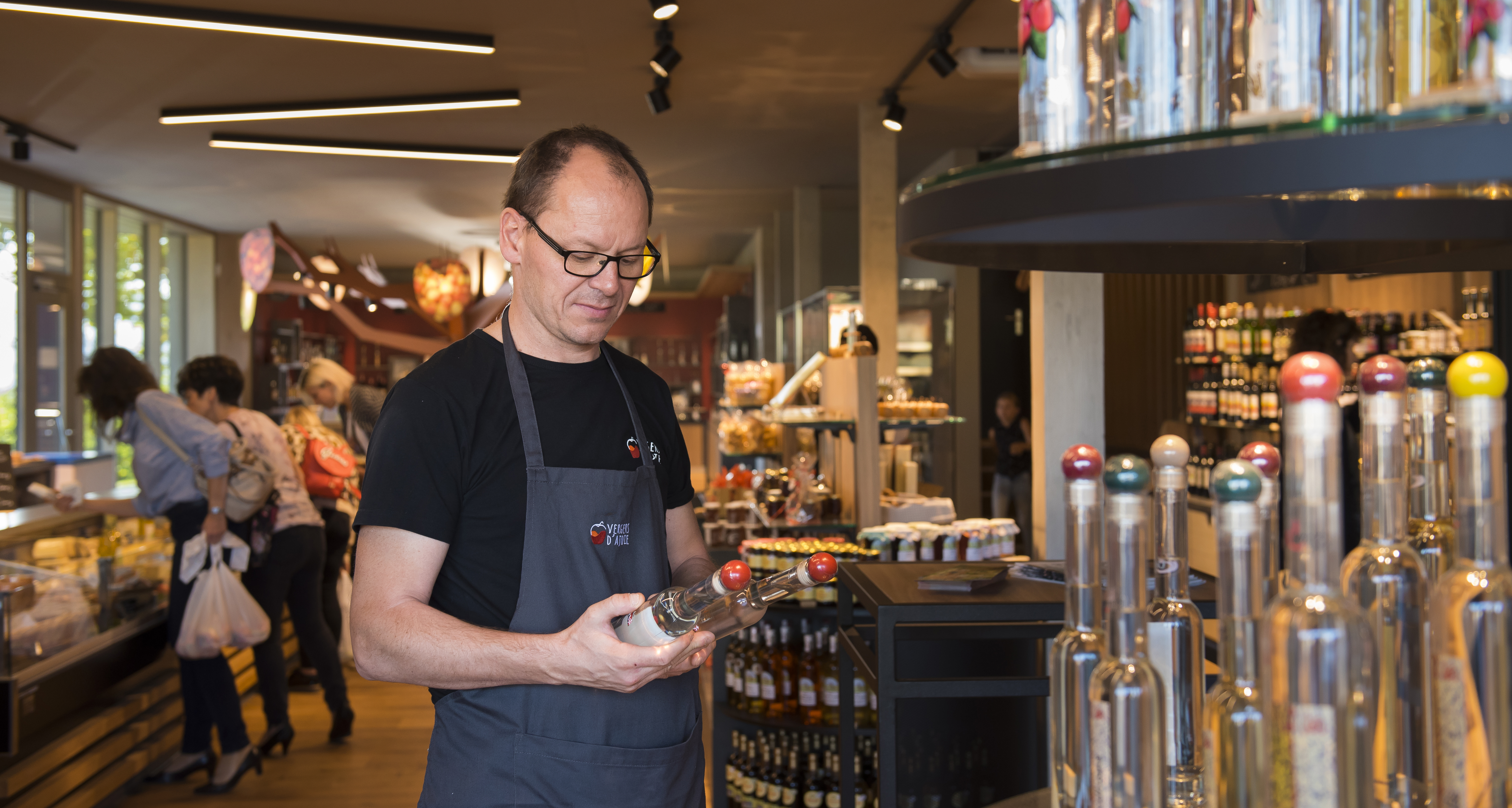 <p>Boutique et accueil</p>